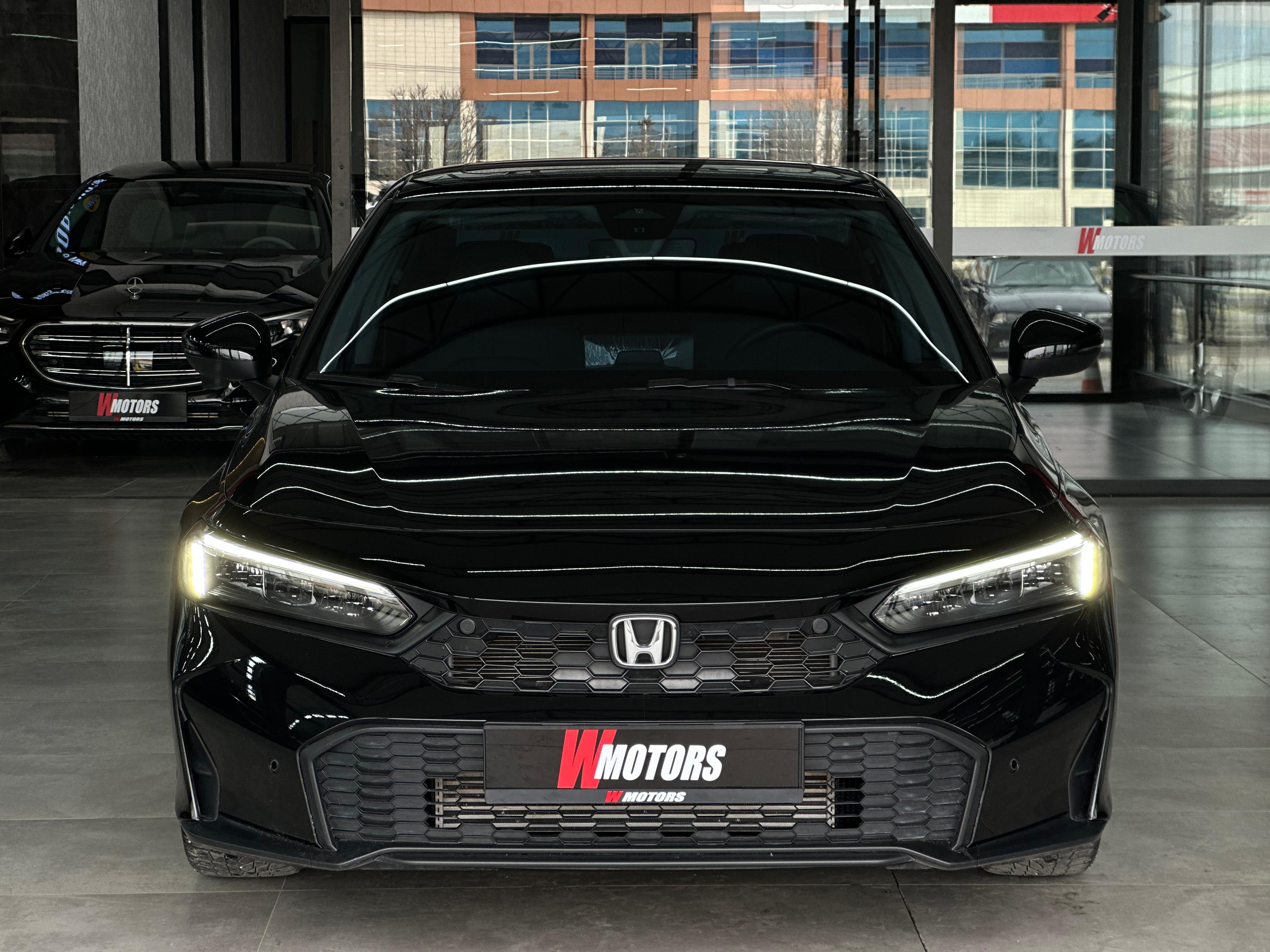 HATASIZ 2024 CİVİC 1.5 VTEC ECO EXECUTİVE PLUS MAKYAJLI KASA